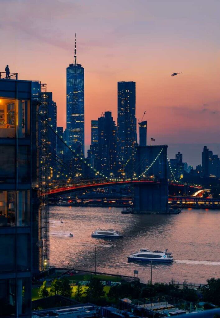 DUMBO-view-of-the-NYC-skyline-at-sunset-in-Brooklyn