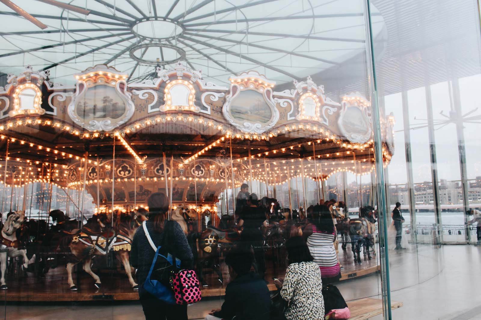 anes-Carousel-in-Brooklyn-Bridge-Park-in-DUMBO-by-Katie-Hinkle