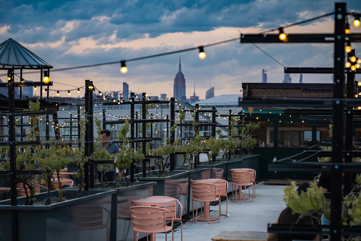 empire-state-building-view-from-rooftop-reds-in-navy-yard-brooklyn-rooftop-bar