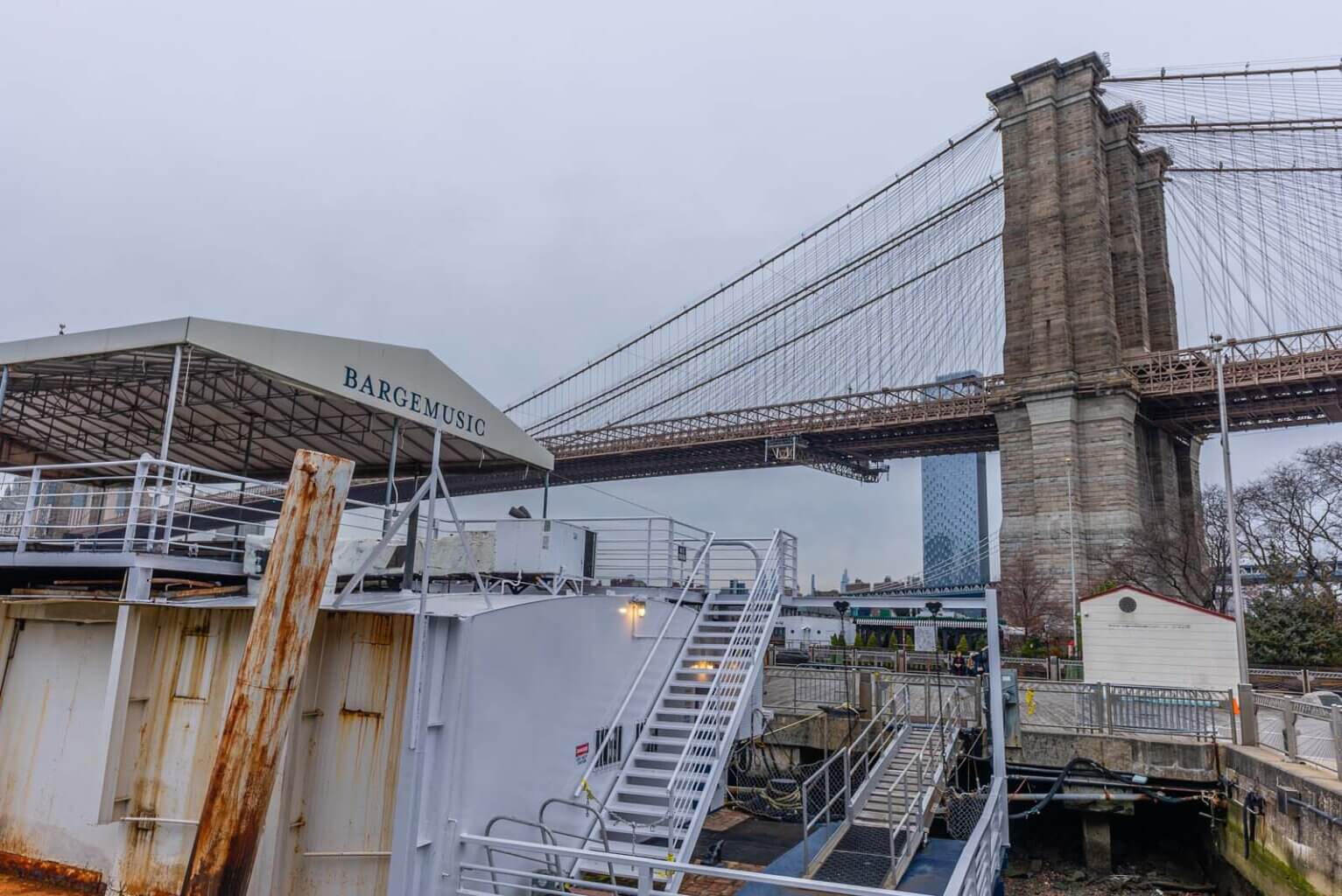 Barge Music Boat in Brooklyn Heights