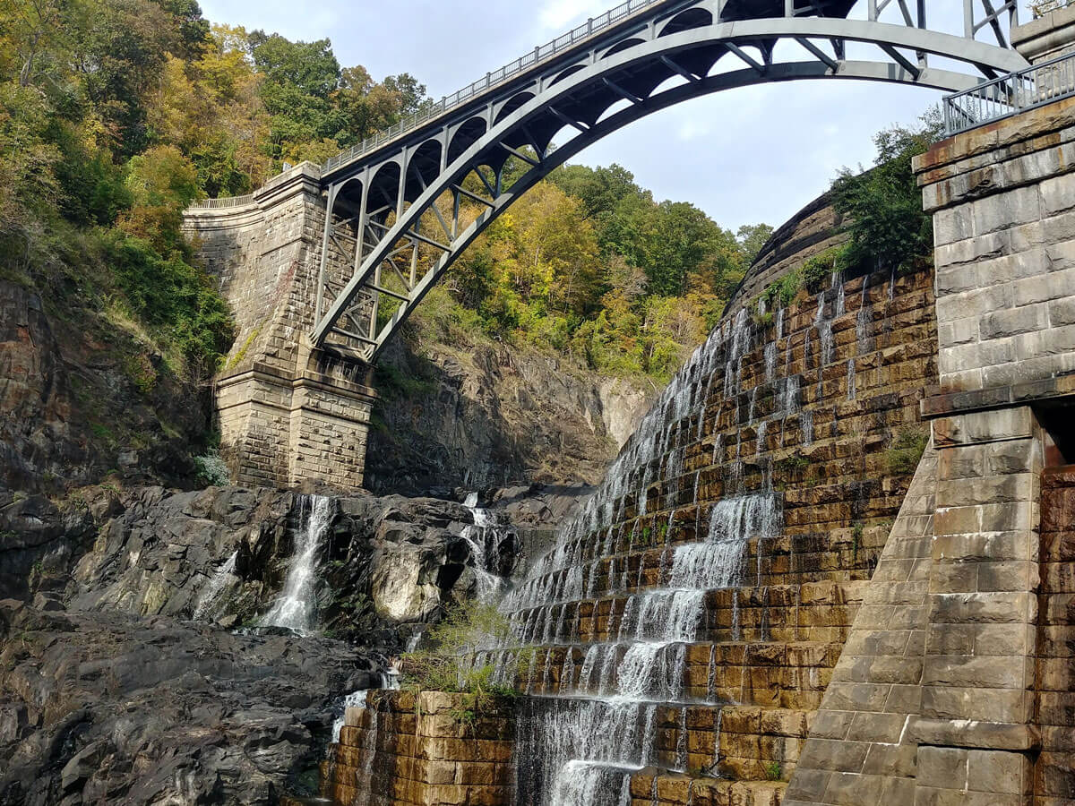 Old-Croton-Aqueduct-in-the-Hudson-Valley-New-York