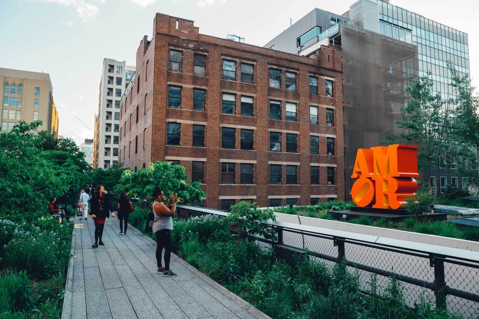 Highline in Chelsea Manhattan someone taking a Photo of Amor