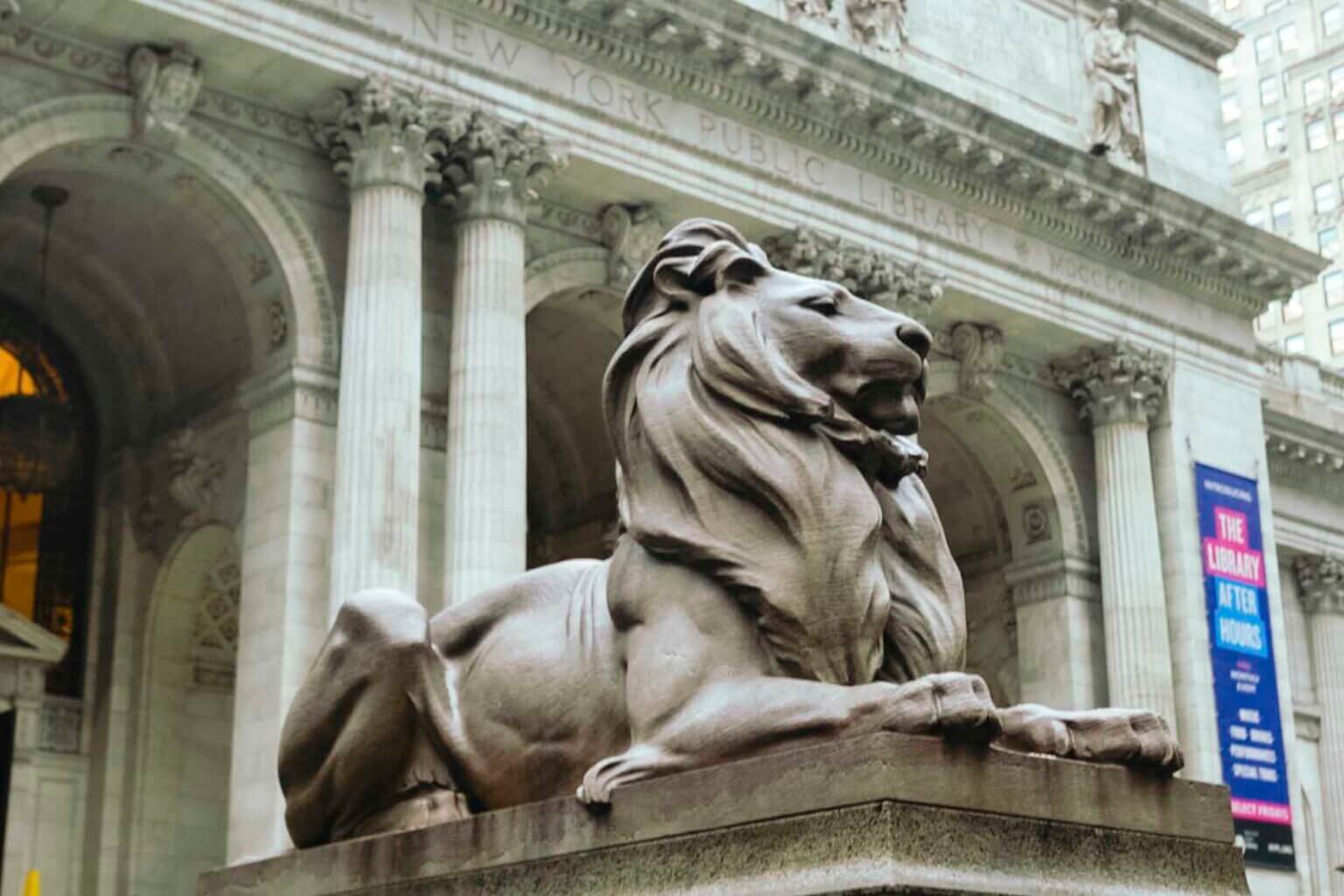famous lion statues outside New York Public Library in NYC where Ghostbusters was filmed