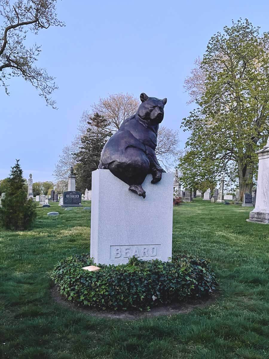 William-Holbrook-Beard-gravestone-in-GreenWood-Cemetery-in-Brooklyn