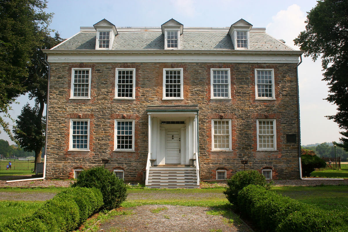 van-cortlandt-house-in-van-cortlandt-park-in-the-bronx-nyc