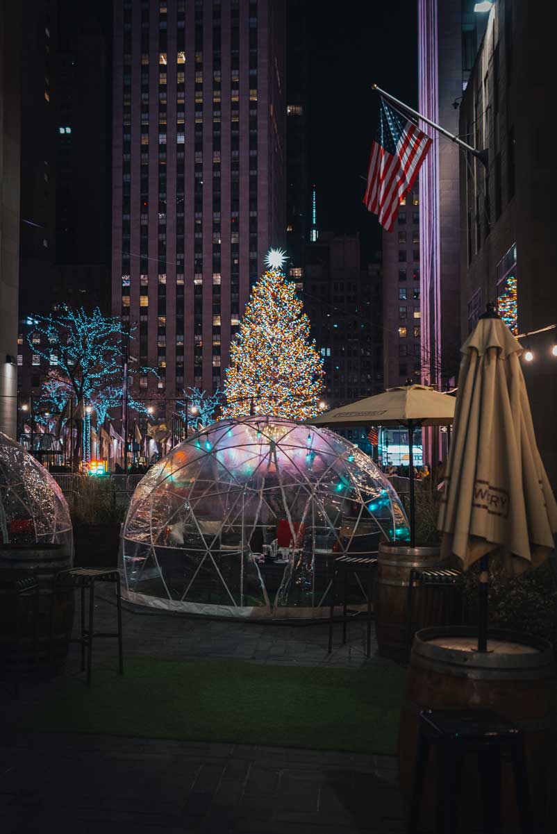 City-Winery-igloos-at-Rockefeller-Christmas-Tree-in-NYC-by-Scott-Herder
