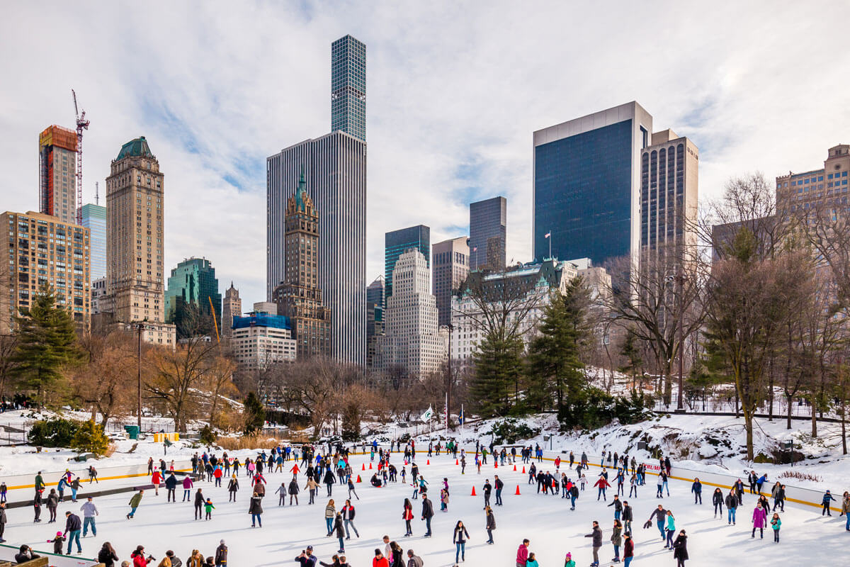 Wollman-Ice-Rink-in-Central-Park-in-winter-NYC