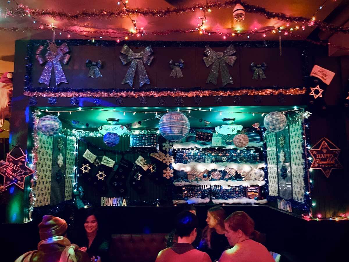 Miracle-on-9th-holiday-pop-up-bar-Hanukkah-Corner!