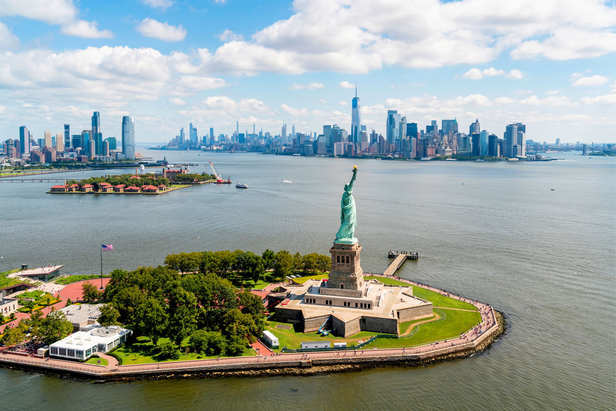 aerial-view-of-the-Statue-of-Liberty-from-helicopter-tour-in-NYC
