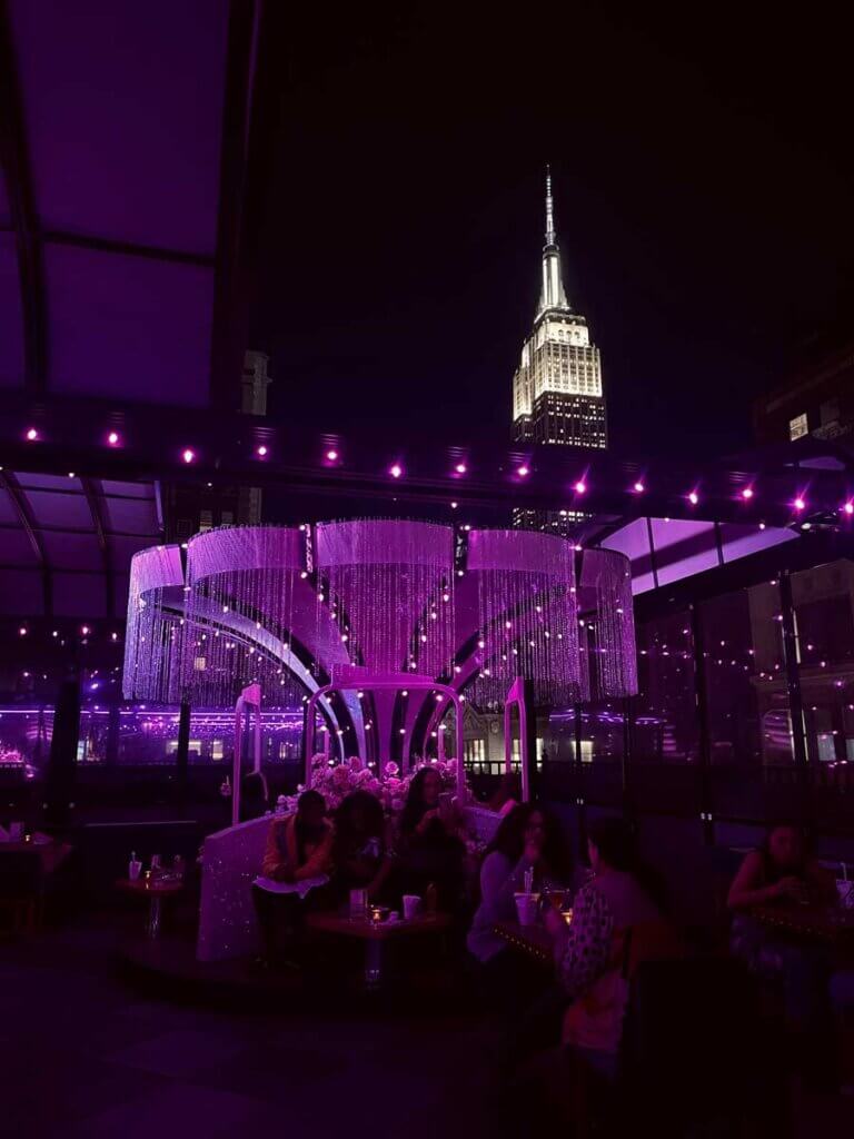 Empire-State-Building-view-from-the-Moxy-Times-Square-Magic-Hour-rooftop-bar-in-NYC