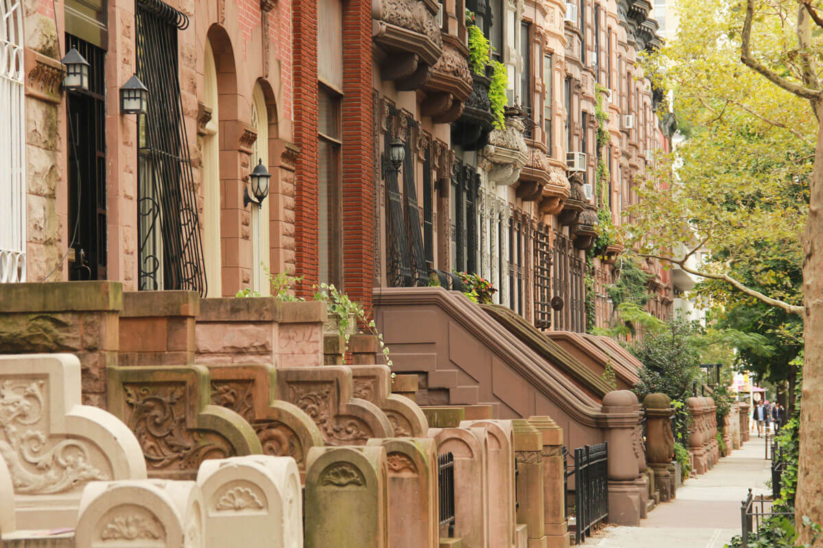 pretty-brownstones-on-the-upper-west-side-in-NYC