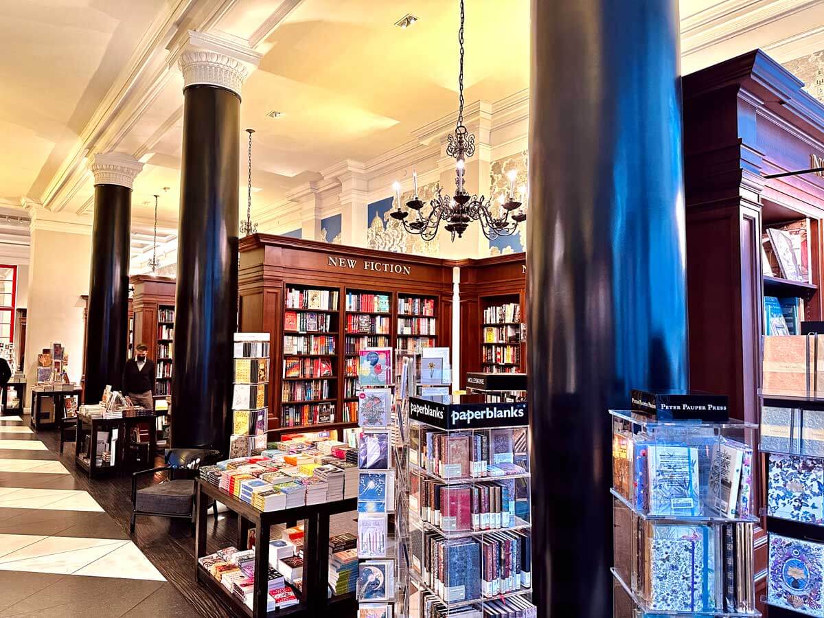 The Top Ten Bookstores in Manhattan