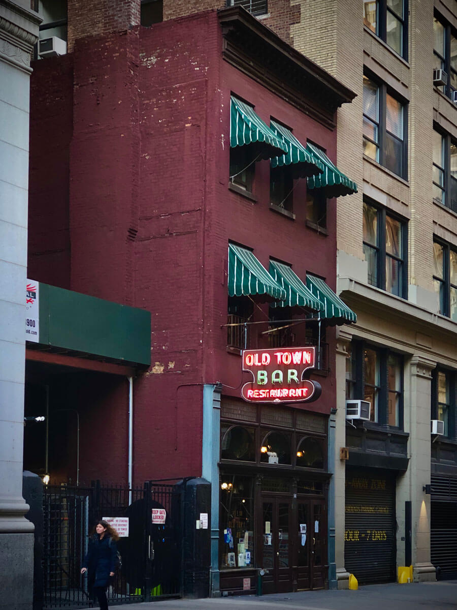 iconic-and-historic-Old-Town-Bar-in-NYC