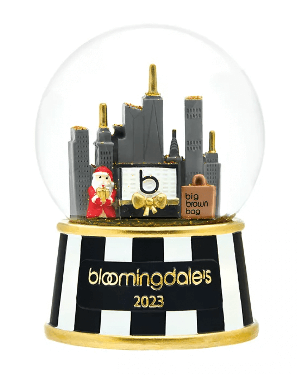 Bloomingdale's 2023 winter NYC snow globe