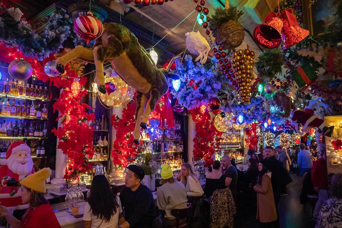 inside-Lillie's-Victorian-Union-Square-at-Christmas-one-of-the-best-christmas-bars-in-NYC