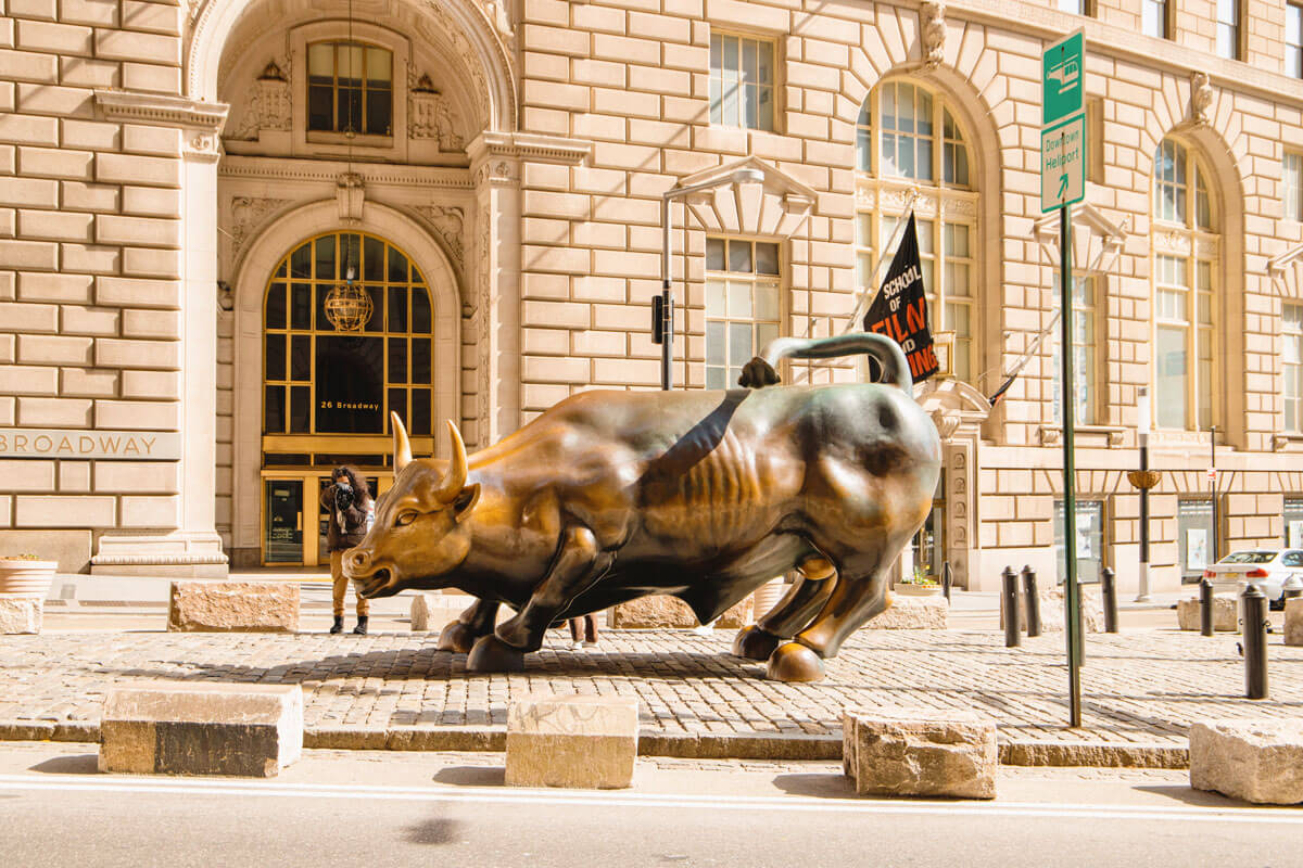 The-Charging-Bull-of-Wall-Street-in-Lower-Manhattan-NYC