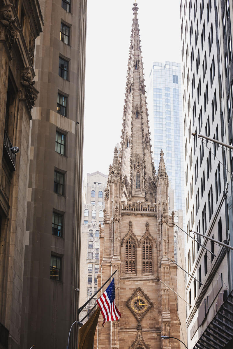 Trinity-Church-in-the-Financial-District-in-Lower-Manhattan-NYC