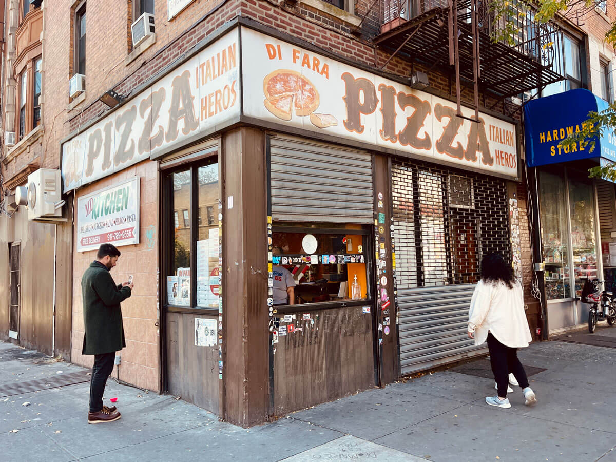 exterior-of-Di-Fara-pizza-in-Midwood-Brooklyn