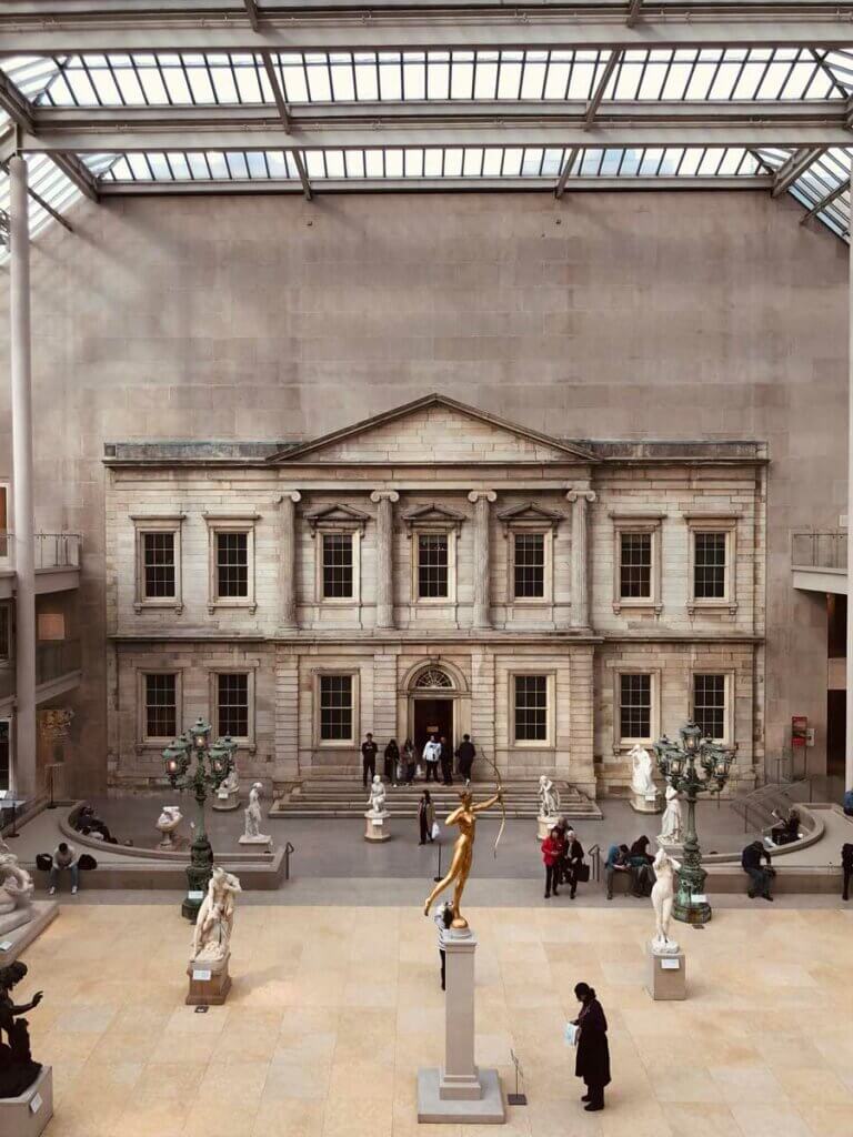 inside-the-Metropolitan-Museum-of-Art-in-New-York-City