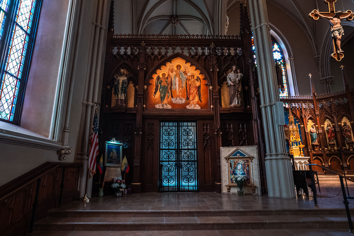 interior-of-The-Basilica-of-St.-Patrick's-Old-Cathedral-or-Old-St-Patrick's-in-New-York-City-in-Nolita