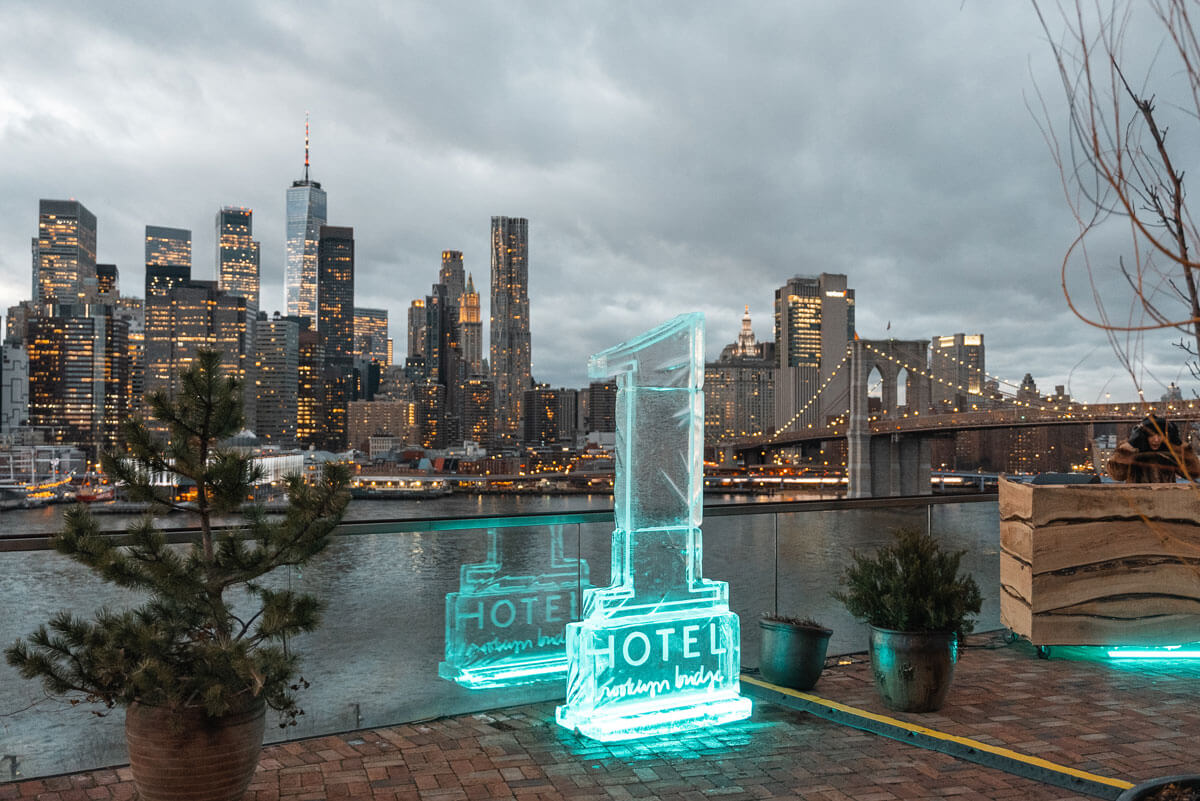 view-from-Harriet's-Rooftop-in-Brooklyn-in-winter-from-the-1-Hotel-Brooklyn-Bridge-skyline-views