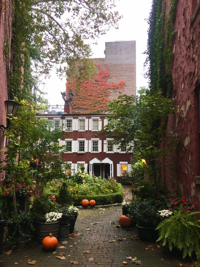 charming-Grove-Court-in-Greenwich-Village