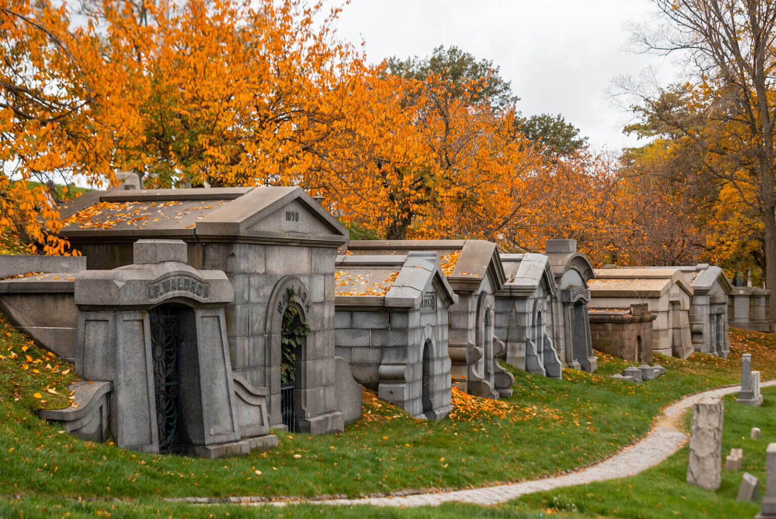fall foliage in Green-Wood Cemetery in Brooklyn