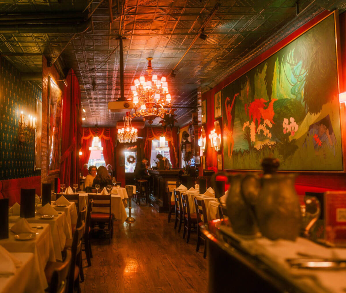 interior-of-Chez-Josephine-in-NYC-French-Restaurant