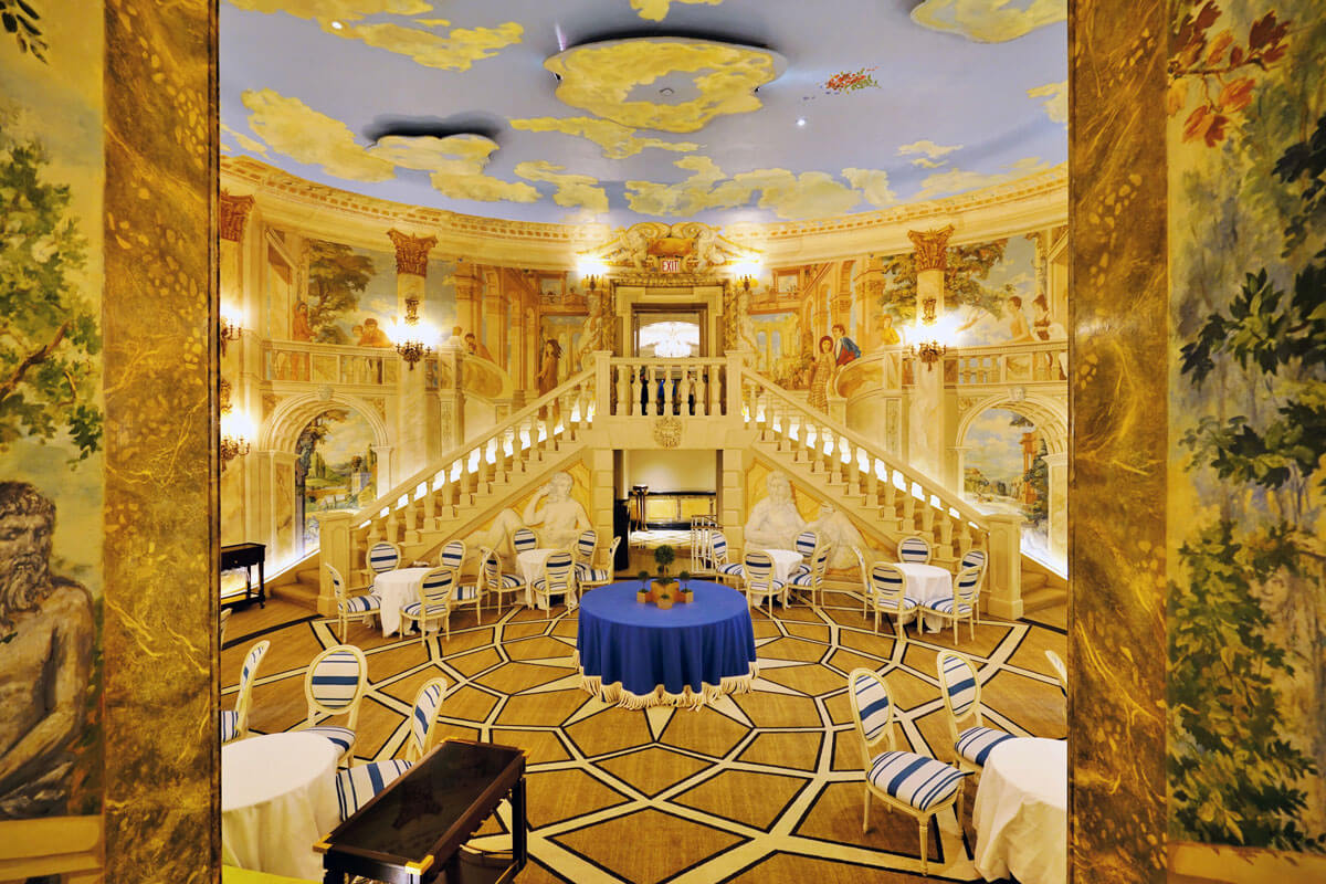The-Rotunda-Room-at-The-Pierre-Hotel-in-NYC