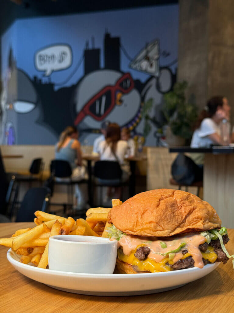 cheeseburger-from-Nobody-Told-Me-in-DUMBO